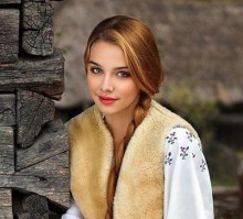 русская девушка золотые волосы