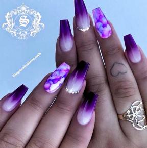 маникбр ногти розовый на голубом