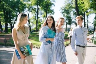 выпускники выпускной